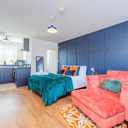 Studio Annexe By Papermill, Deeside - En-Suite, Heswall Esterno foto