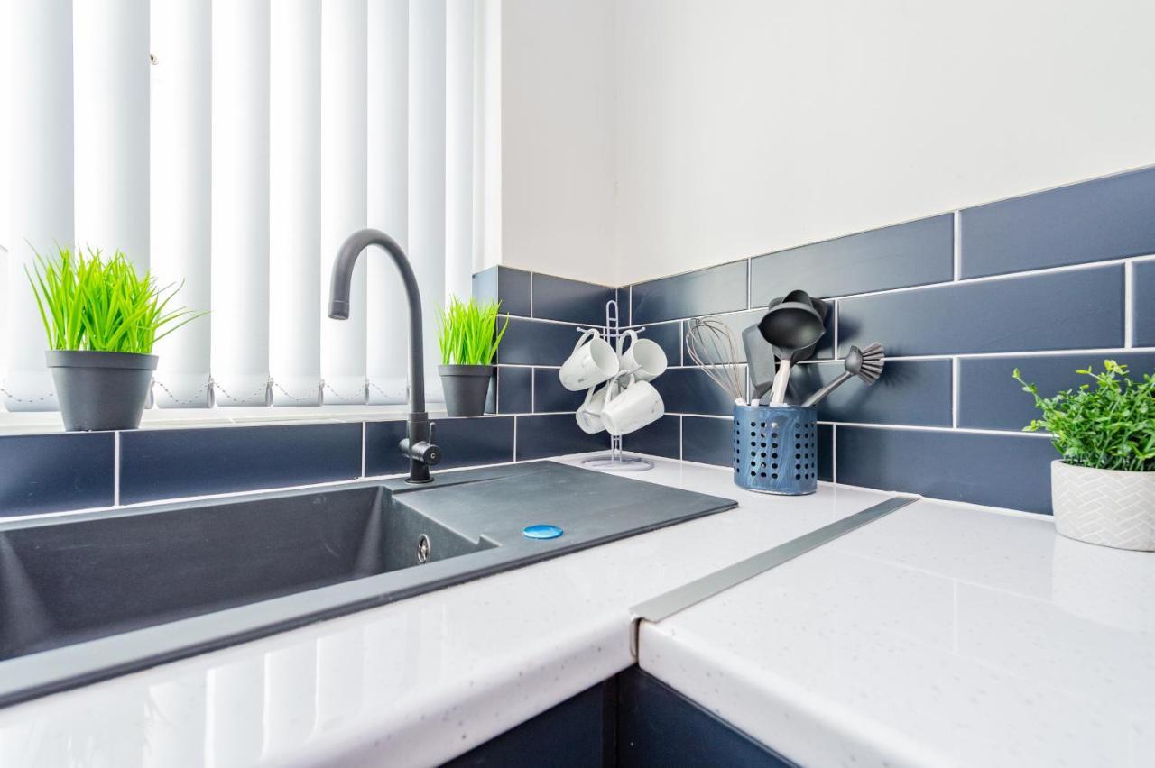 Studio Annexe By Papermill, Deeside - En-Suite, Heswall Esterno foto
