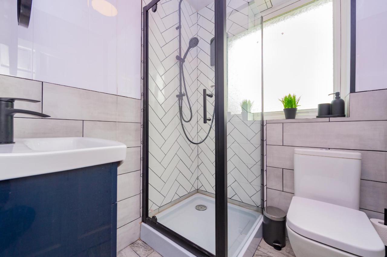 Studio Annexe By Papermill, Deeside - En-Suite, Heswall Esterno foto