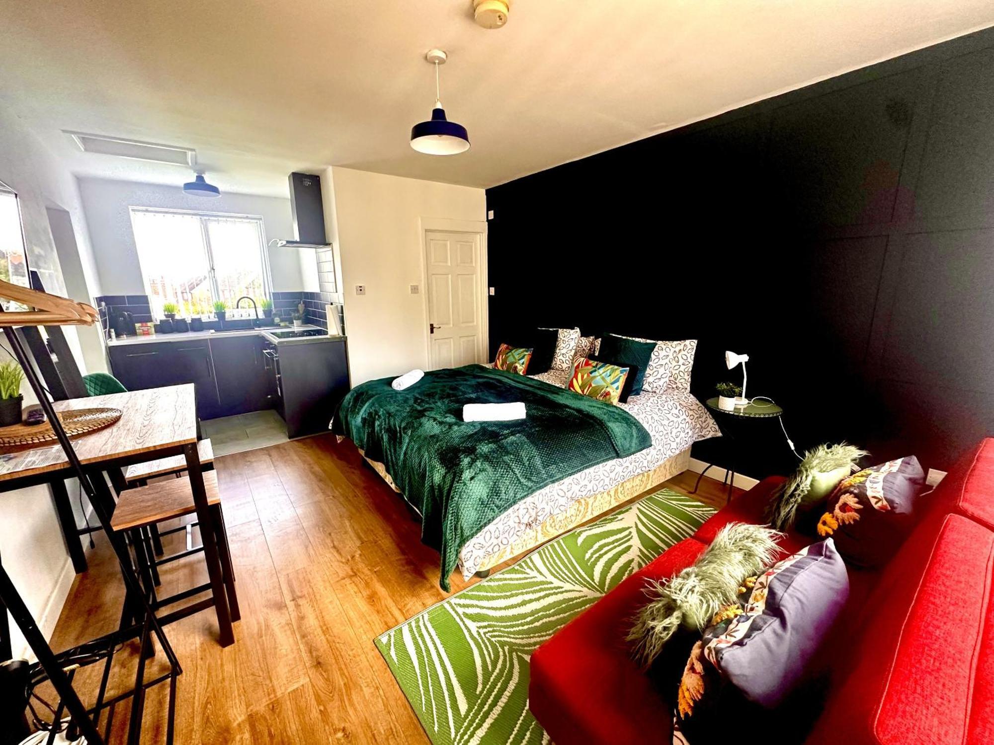 Studio Annexe By Papermill, Deeside - En-Suite, Heswall Esterno foto